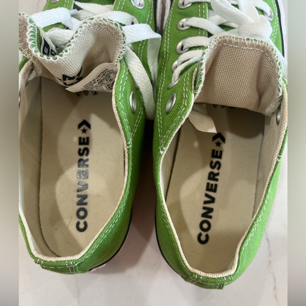 Brand new! Unisex Converse. Smoke free home